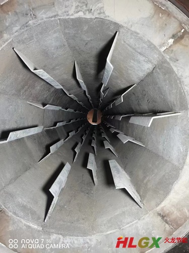 回轉(zhuǎn)窯保溫施工完工圖 回轉(zhuǎn)窯保溫施工完工圖